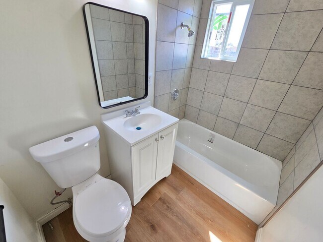Foto del edificio - Charming 1-Bedroom, 1-Bathroom Detached Unit – Fully Remodeled!