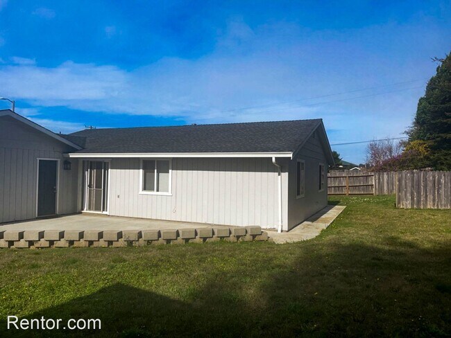 Foto del edificio - 3 br, 2 bath House - 1985 Cypress