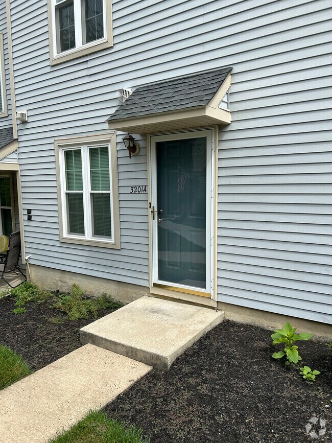 Front door - 3201A Ramsbury Ct