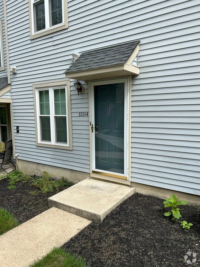 Front door - 3201A Ramsbury Ct