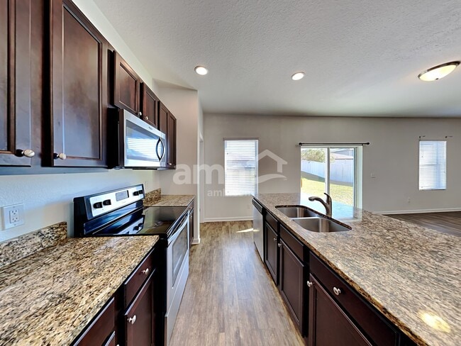 Foto del edificio - 4761 Osprey Way