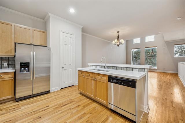 Building Photo - 2028 N Haskell Ave.