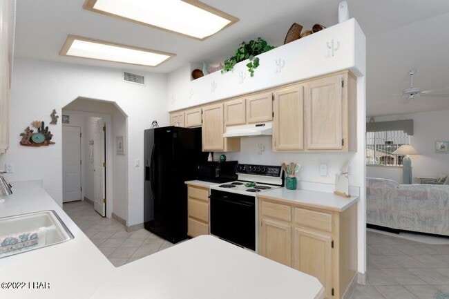 Building Photo - Furnished Winter Rental 2025-2026