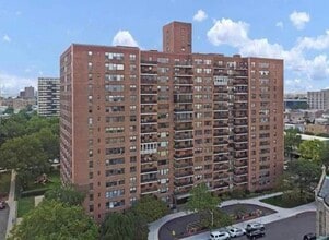 Building Photo - 10 Huron Ave Building Photo - 10 Huron Ave