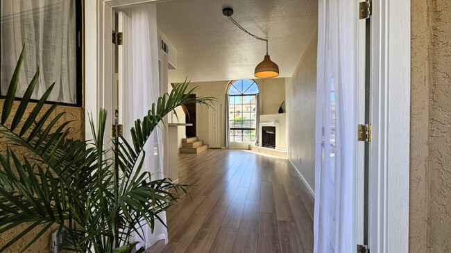 Foto del edificio - 1025 E Highland Ave