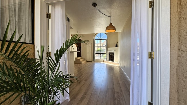 Photo - 1025 E Highland Ave Townhome