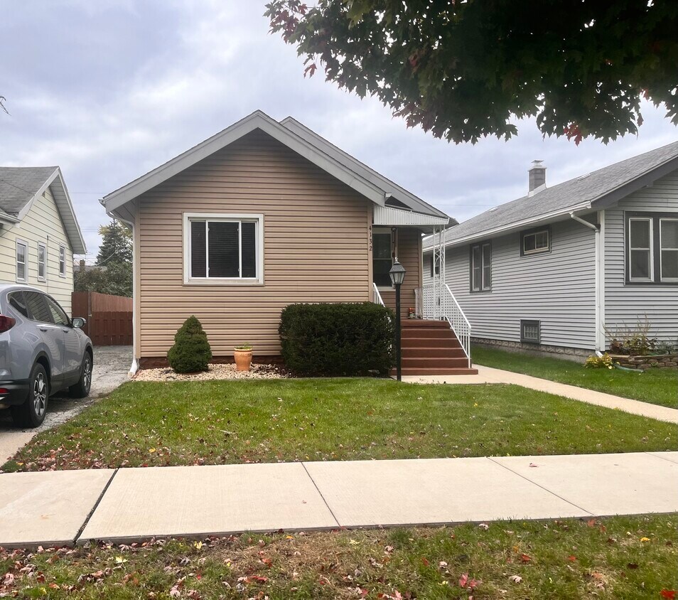 Primary Photo - 4132 Homerlee Ave