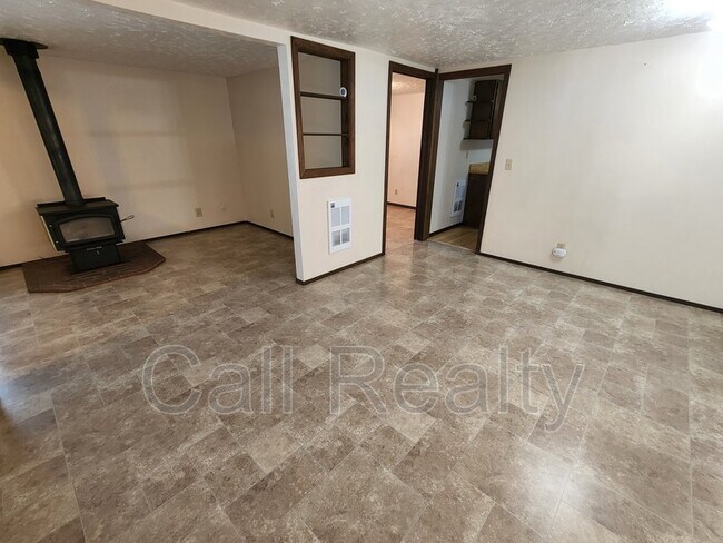 Foto del edificio - 8809 E Liberty Ave