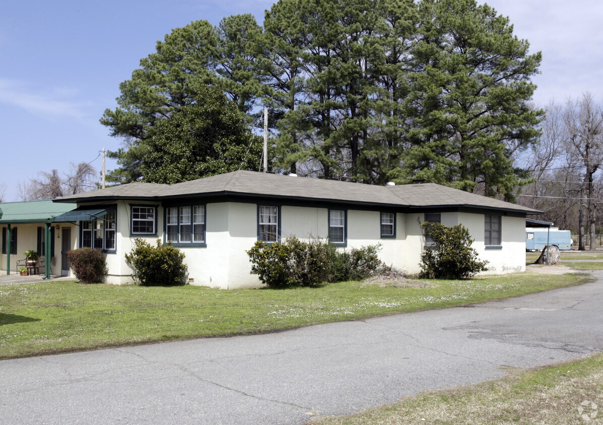 Primary Photo - The Oxford Apartments