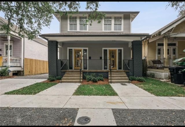 Foto principal - 3720 Banks St