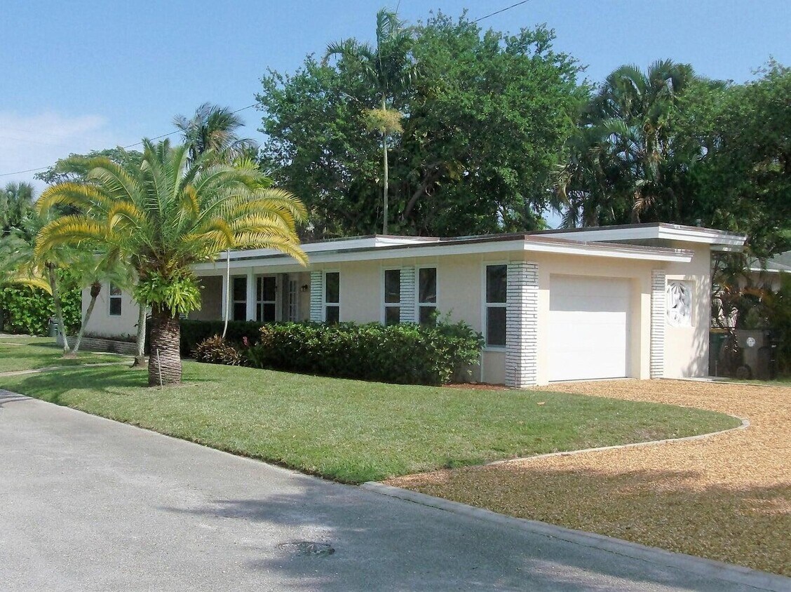 1001 S Lakeside Dr, Lake Worth, FL 33460 House Rental in Lake Worth