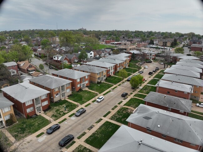 3D Exterior - Lindenwood Heights Apartments