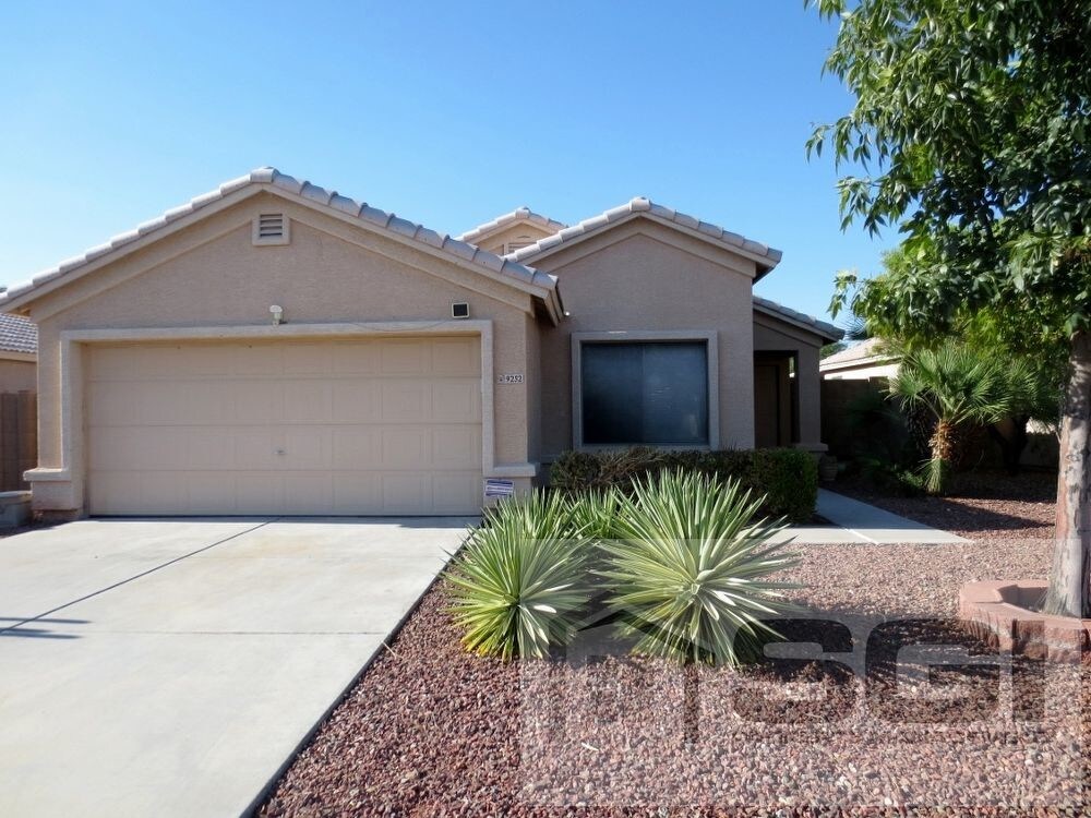 Primary Photo - 9252 W Ironwood Dr - 3 beds 2 full baths