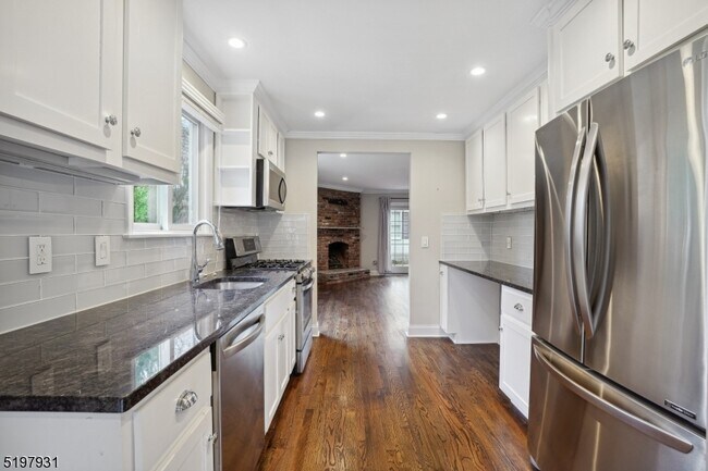 Foto del edificio - 25 Ruthven Pl