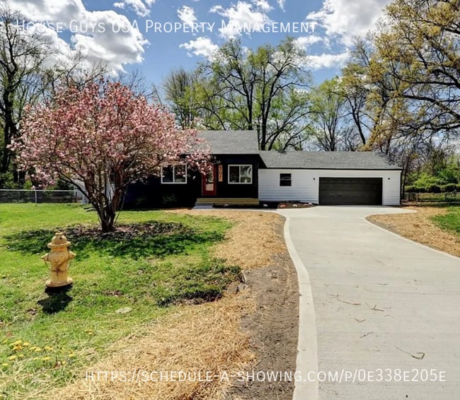 Building Photo - 507 NW Holly Ln