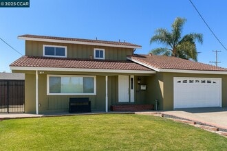Building Photo - 9597 Davona Dr