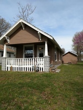 Building Photo - 1205 S Elm St