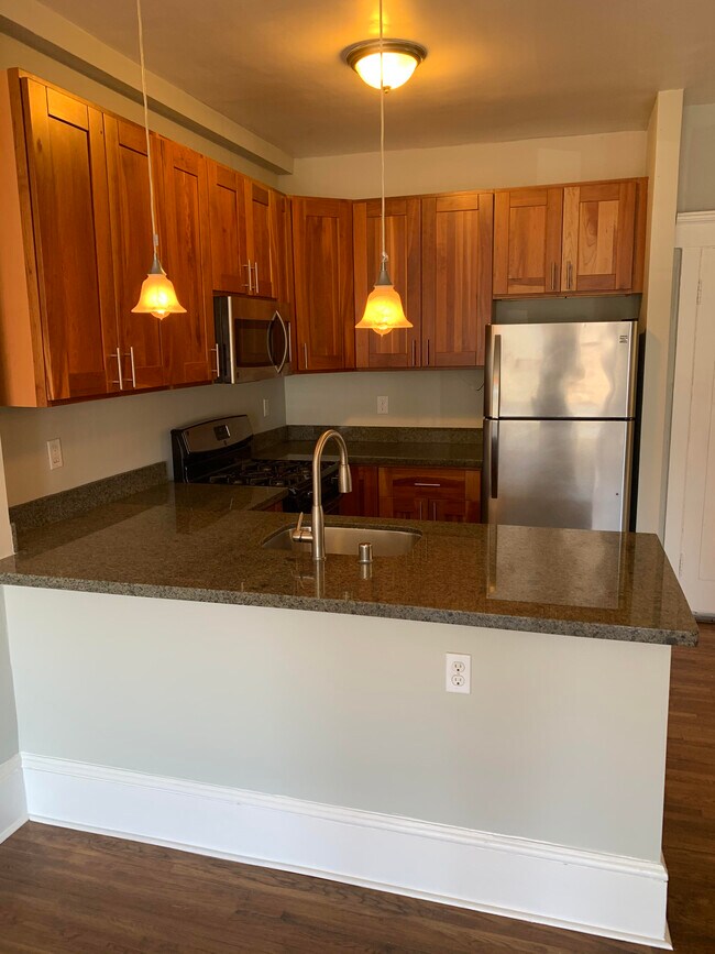 Kitchen - 550 Larkin St