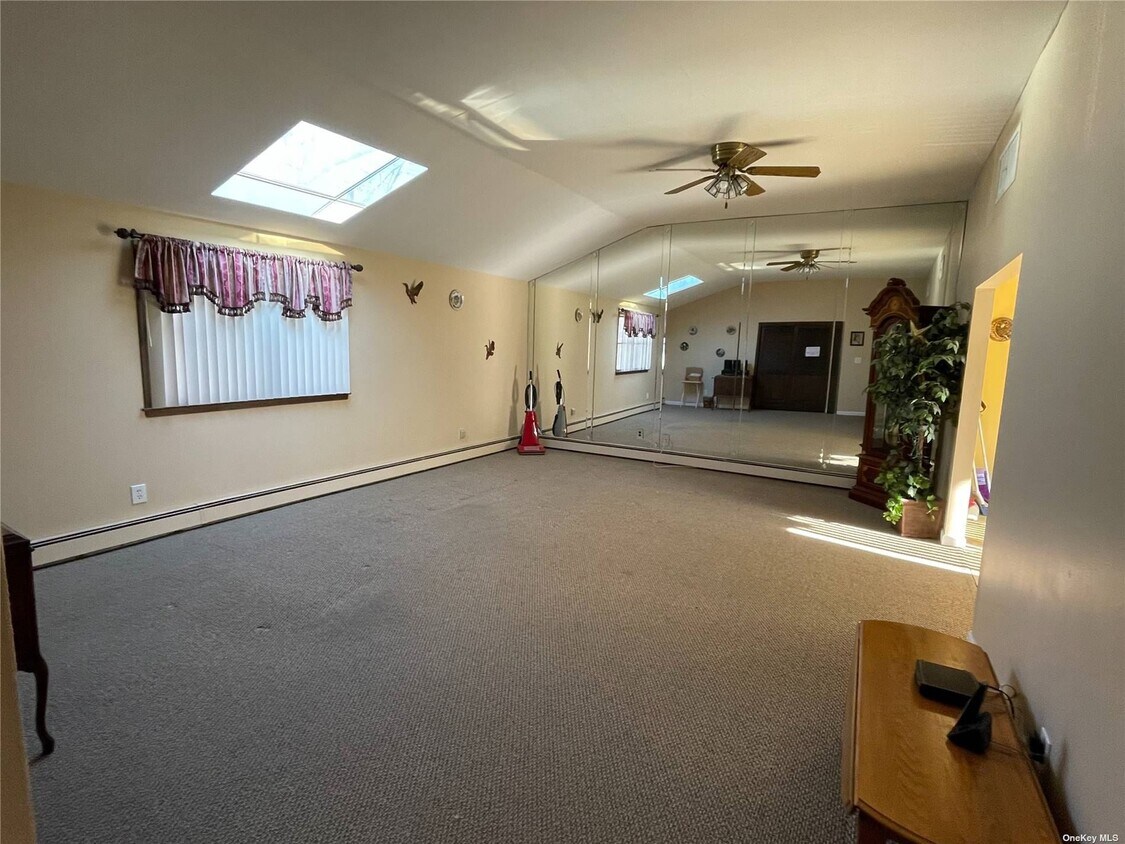 1900 Horatio Ave, Merrick, NY 11566 House Rental in Merrick, NY