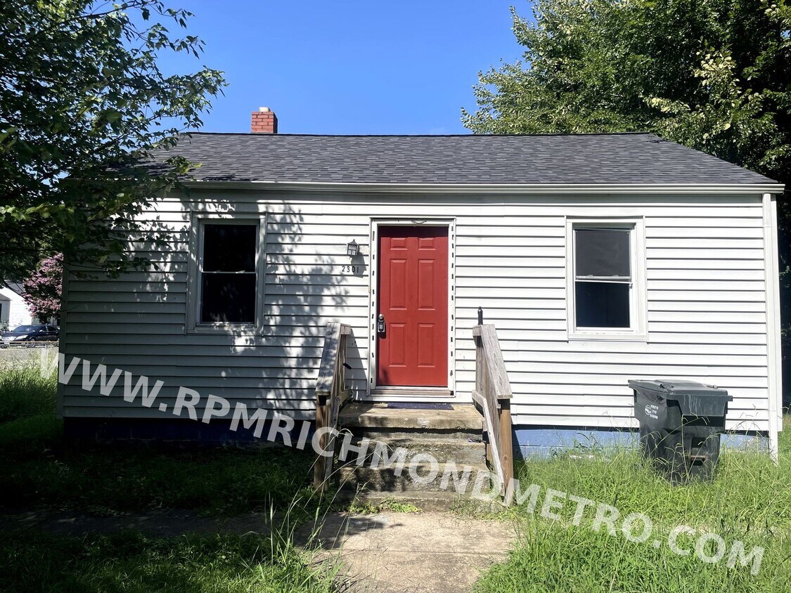 Primary Photo - Charming Two Bedroom One Bath Rancher Awai...
