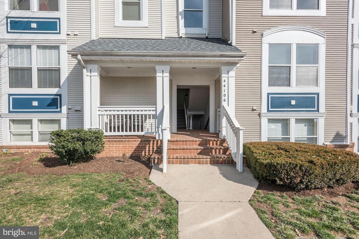 44106 Natalie Ter Unit 302, Ashburn, VA 20147 Condo for Rent in