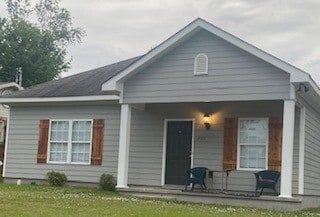 Photo - 405 20th St E House