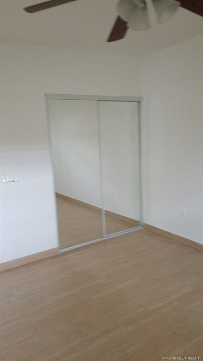 Foto del edificio - 170 NE 68th Terrace