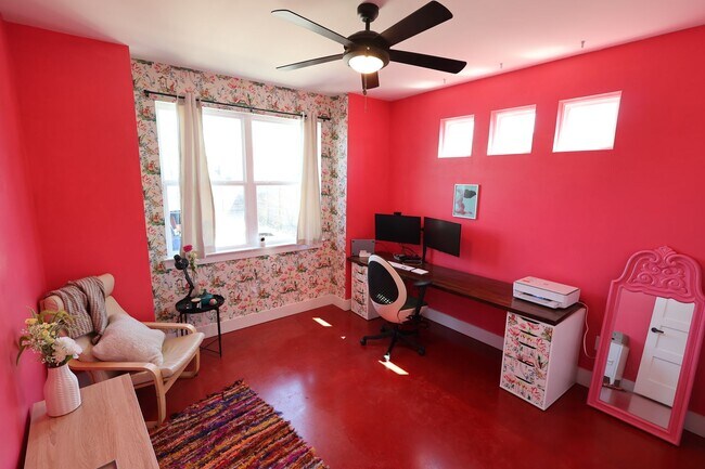 Foto del edificio - Newly Built Duplex!