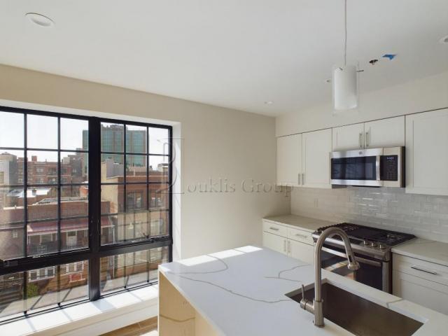 Foto del edificio - 1 bedroom in ASTORIA NY 11102