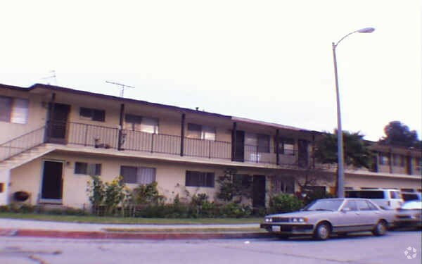 Primary Photo - 21702 Halldale Ave