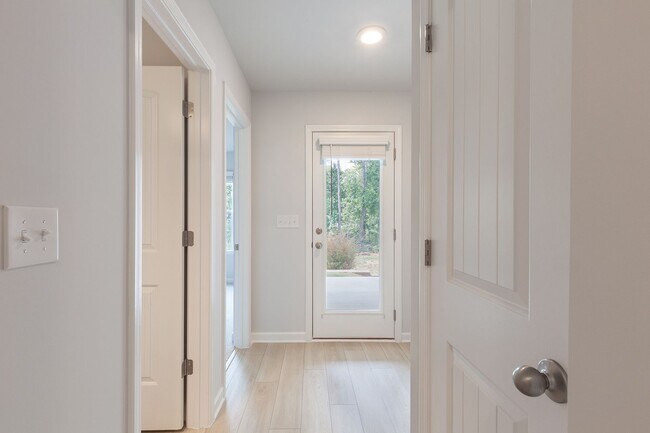 Building Photo - Newly Constructed 4bd/3.5ba Minutes From Airport and Under 2 Mi. From Downtown Hapeville!