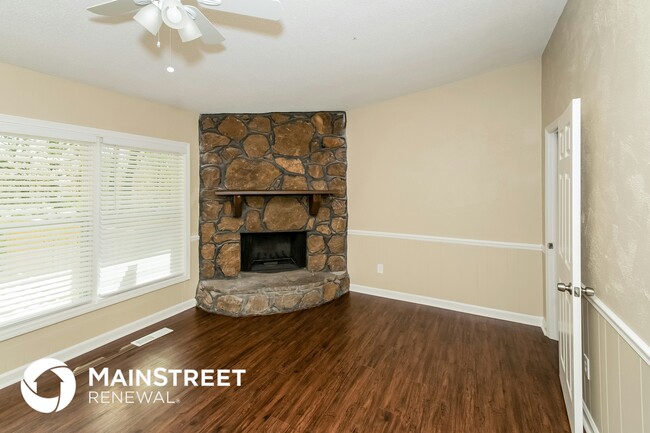 Building Photo - 3915 Libra Ln NW