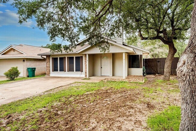 Building Photo - 10 Rawhide Cir