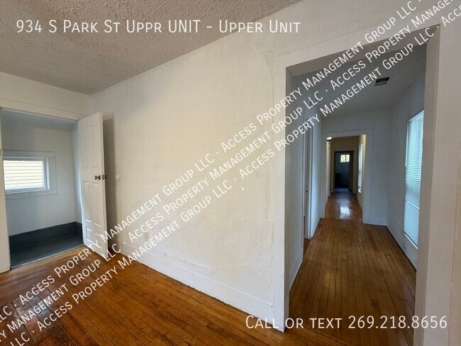 Foto del edificio - 934 S Park St