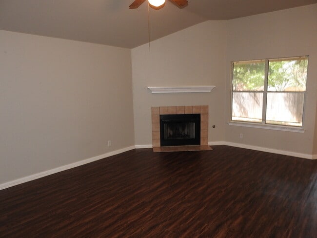 Building Photo - 440 Zebra Dr