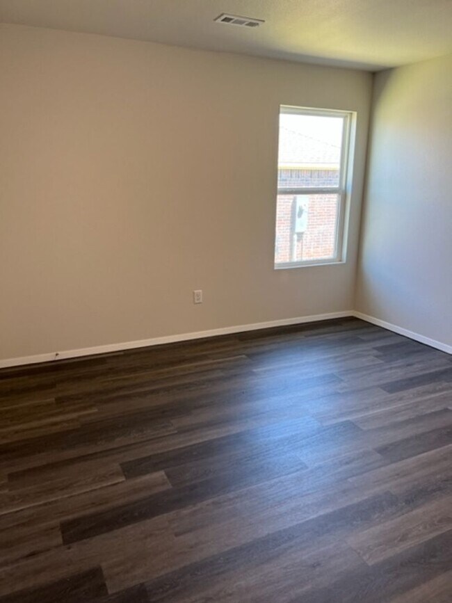 Building Photo - Beautiful Brand New Homes-Carley Crossings