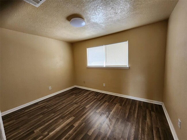 Building Photo - 4311 Yellowstone Blvd