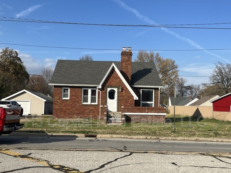 Primary Photo - 76 W Airline Dr