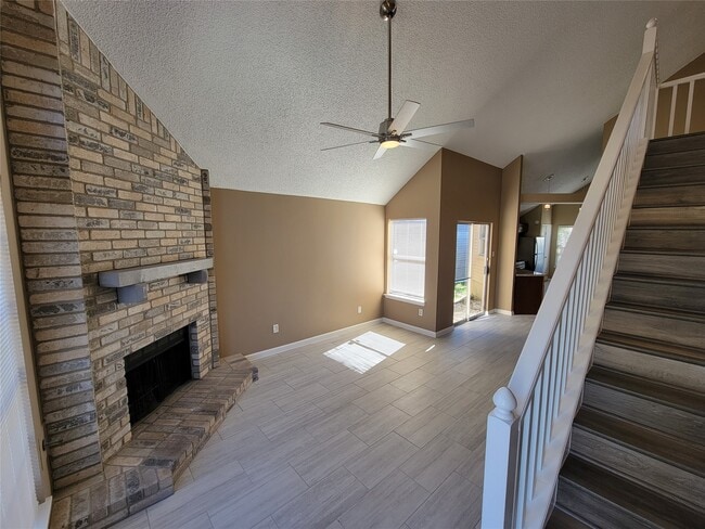 Building Photo - 5718 Fargo Dr