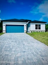 Building Photo - 526 Frink Ave