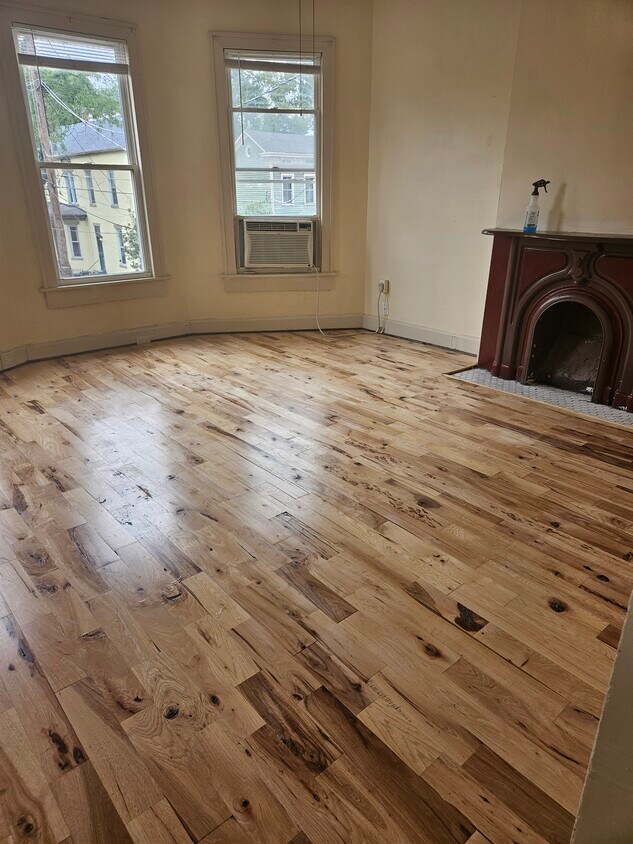 Foto principal - 1510 Chase Ave
