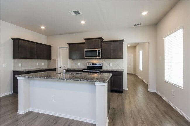 Building Photo - 15322 Estrella Rd W