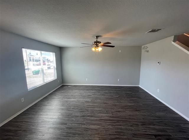 Building Photo - 1733 Vineridge Ln