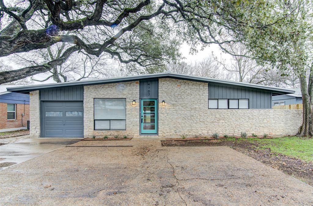 Primary Photo - 4707 Menchaca Rd