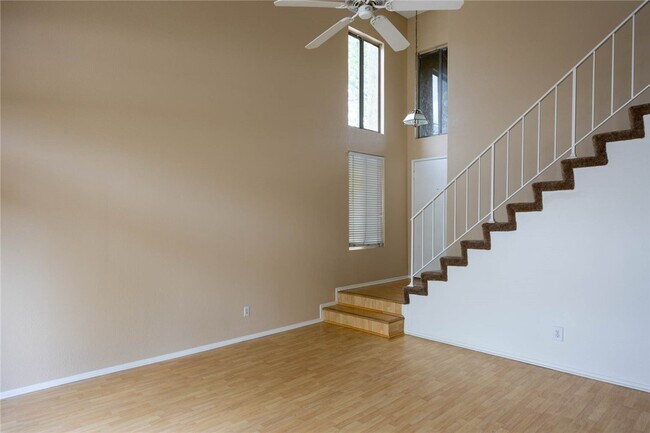 Building Photo - 2321 S Magnolia Ave