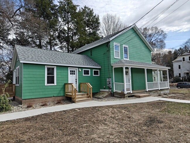 Building Photo - 225 State St