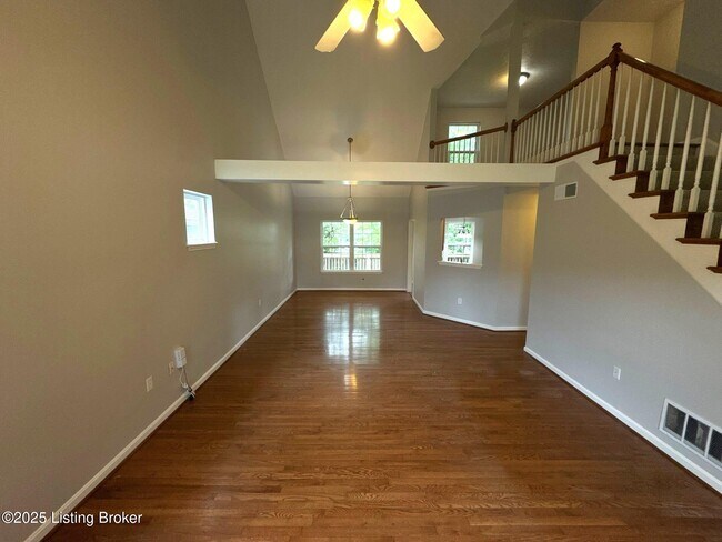 Foto del edificio - 6306 Labor Ln