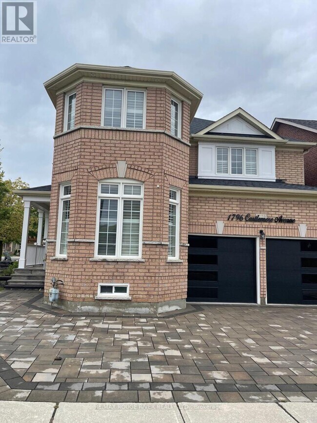 Photo du bâtiment - 1796 Castlemore Ave