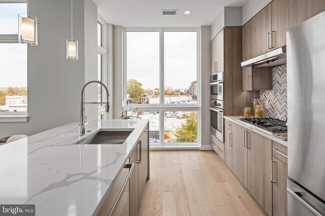 Foto del edificio - 646 H St NE