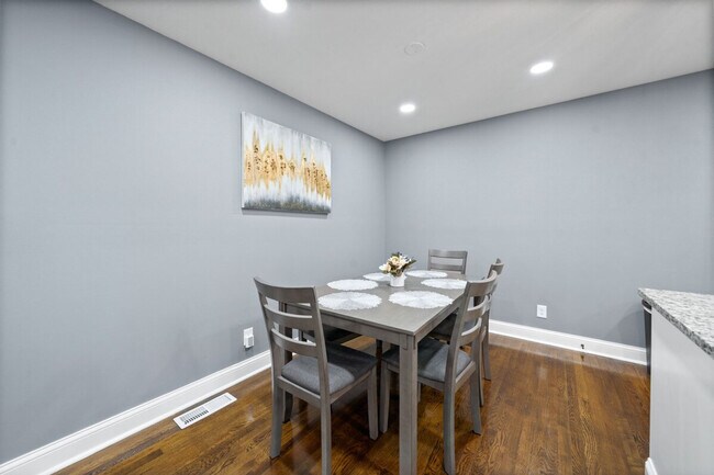 Foto del edificio - 3755 W 75th Ct